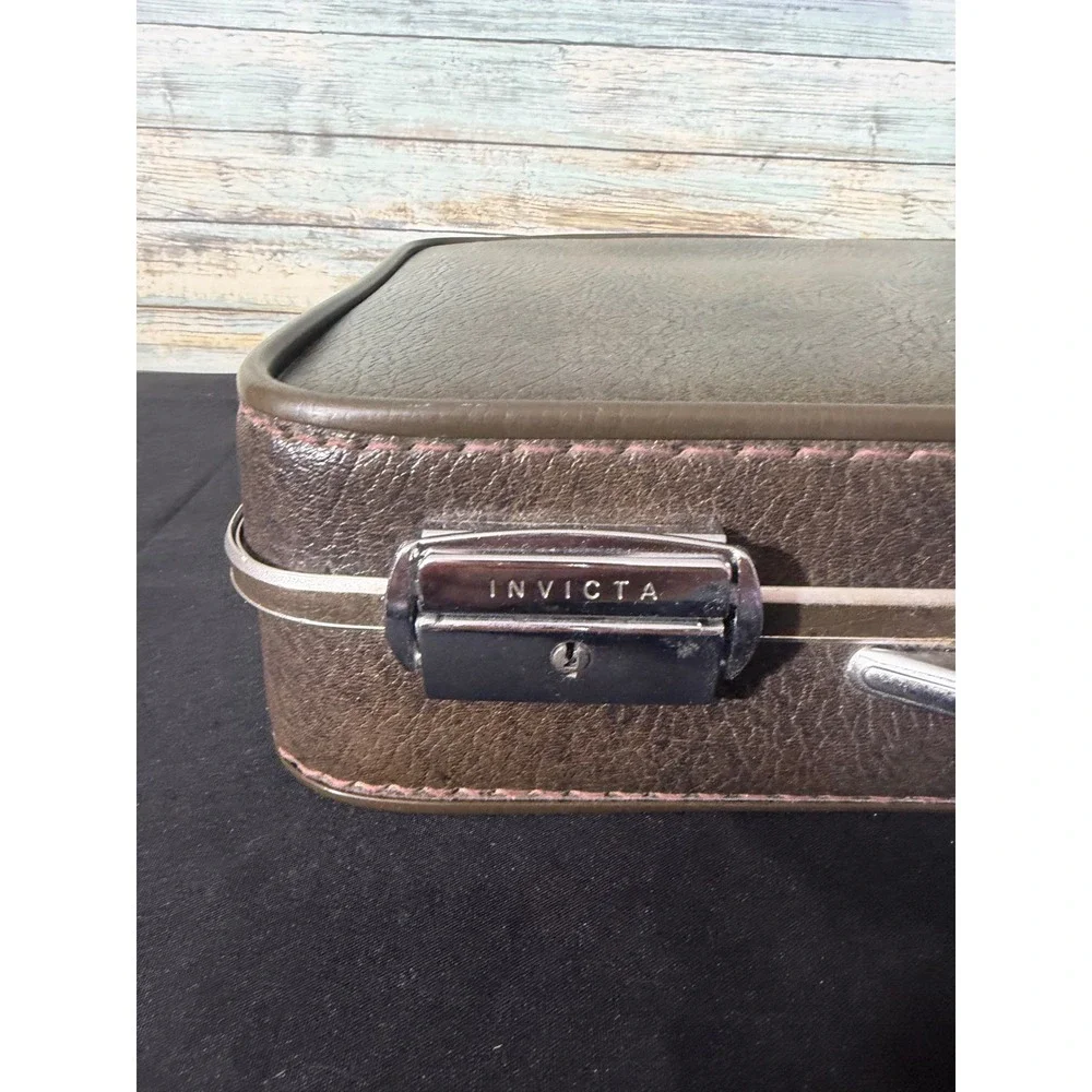 Invicta Briefcase Large Brown Excellent Vintage Hardshell Attaché Case with Keys